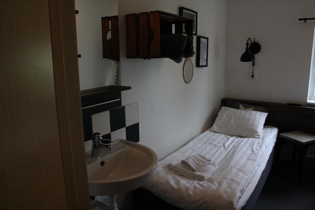 Uncle Joe'S Hostel Visby Bagian luar foto