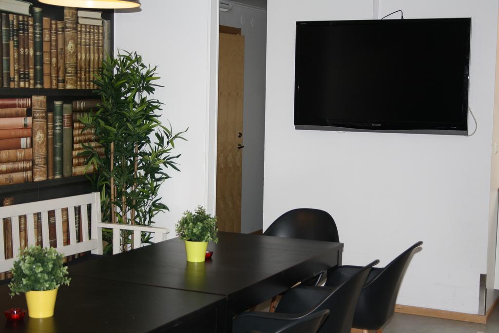 Uncle Joe'S Hostel Visby Bagian luar foto